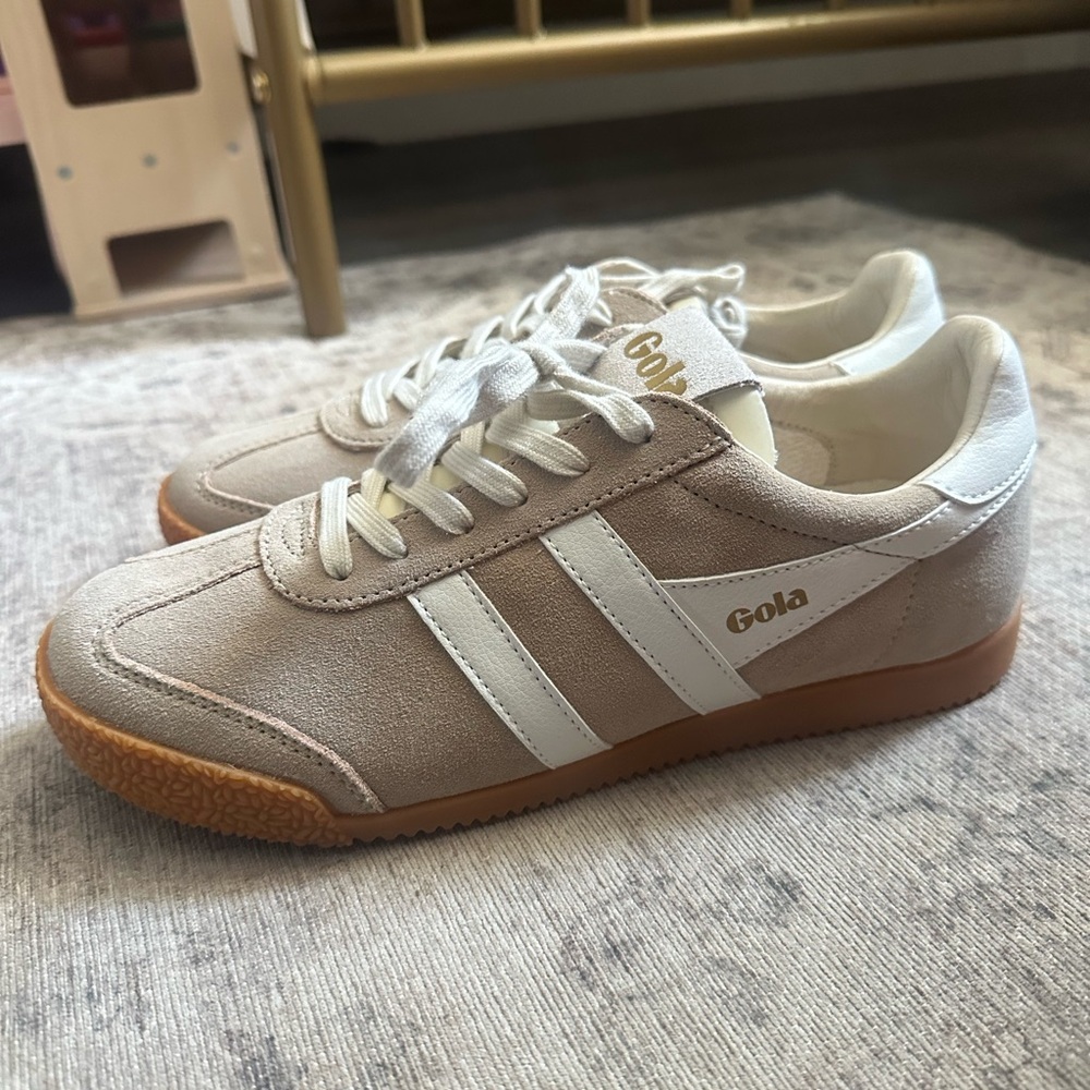Gola Women’s Tan and White Sneakers